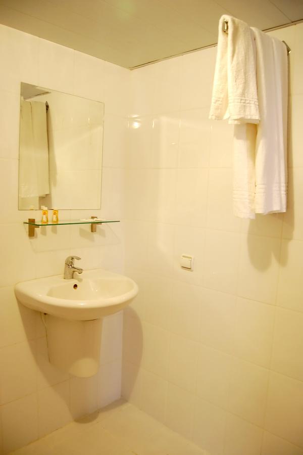 Crown Hotel ทาชเคนต์ ภายนอก รูปภาพ