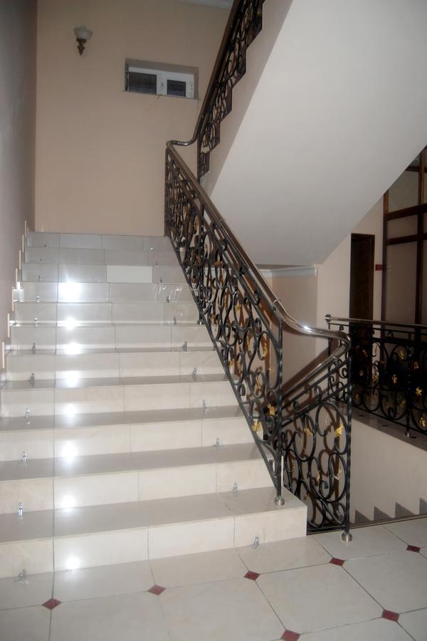 Crown Hotel ทาชเคนต์ ภายนอก รูปภาพ