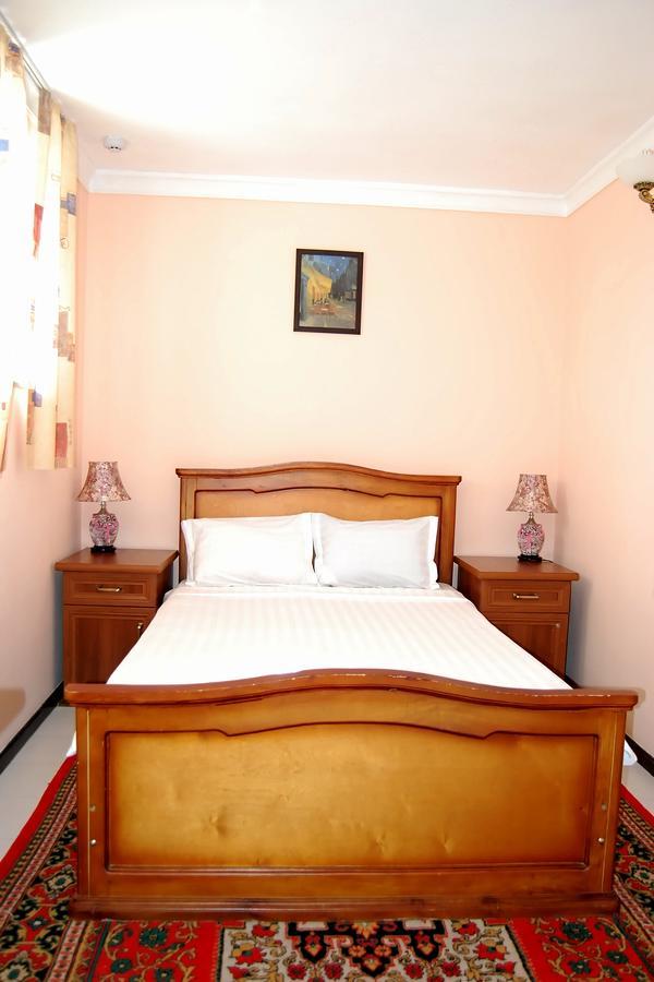 Crown Hotel ทาชเคนต์ ภายนอก รูปภาพ