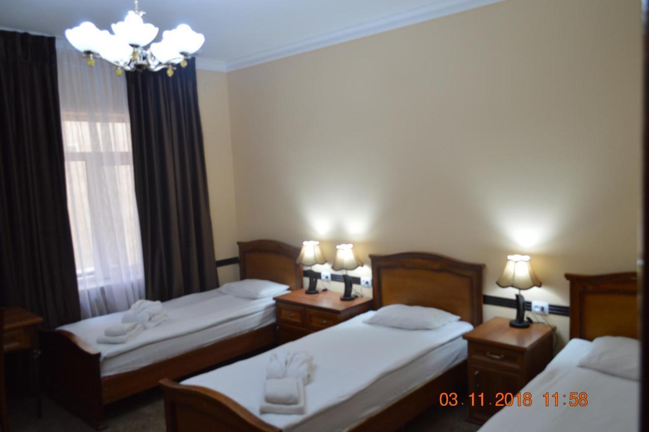 Crown Hotel ทาชเคนต์ ภายนอก รูปภาพ